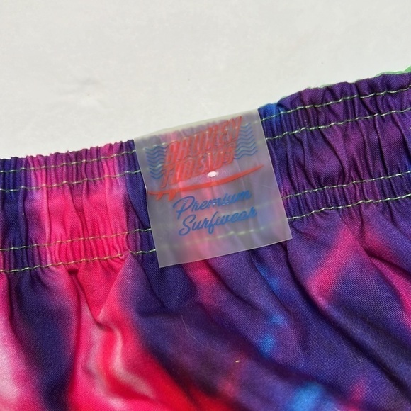 Tie-dyed bathing suit swim trunks size large by broken threads NEW - Picture 6 of 9